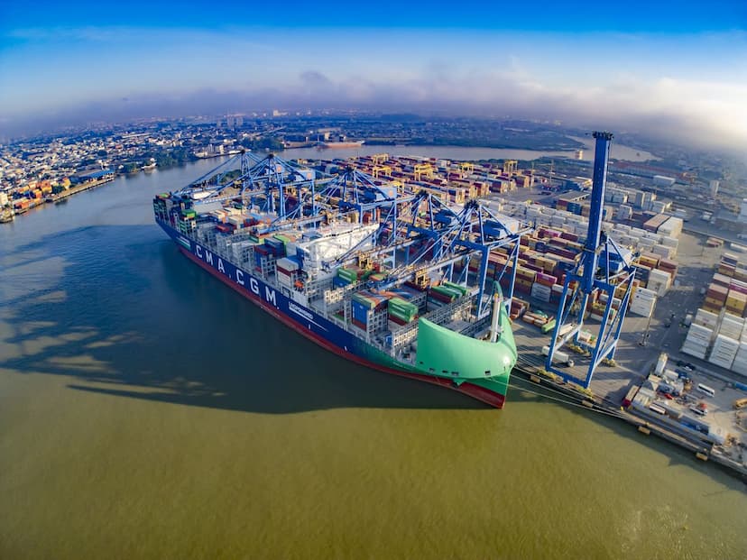 Imagem relacionada à notícia: Portonave handles 638,000 TEUs with the best vessel productivity in the country, according to Antaq